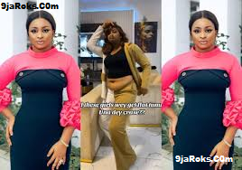 Nollywood-Etinosa-Flaunts-Her-Belly-Teases-About-Flat-Tummy-Ladies